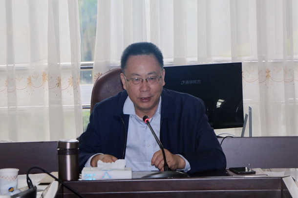 主持會議_副本.jpg
