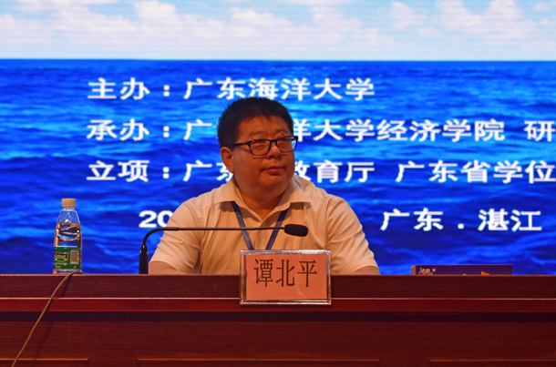 2、副校長(zhǎng)譚北平致辭.JPG